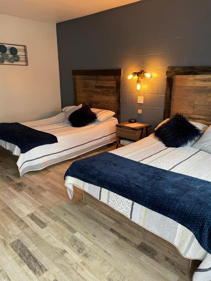 Acton Vale Motel Valois Yl Inc מראה חיצוני תמונה