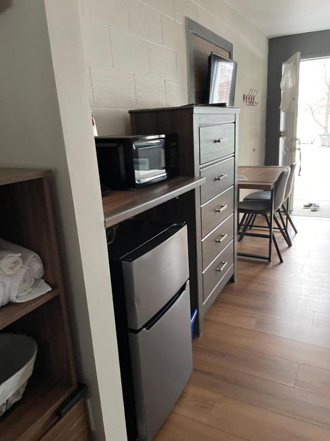 Acton Vale Motel Valois Yl Inc מראה חיצוני תמונה